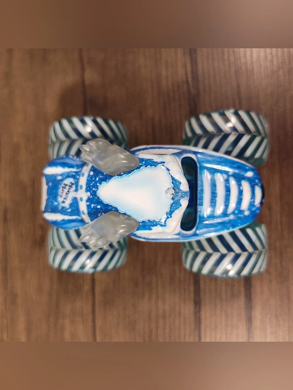Spin Master Monster Jam Fire & Ice Blue Thunder & Monster Mutt Truck Lot Of 2